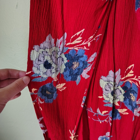*5 for $25* Patrons Of Peace Large Red & Blue Floral Wrap Skirt w/ Tie at Waist - Picture 6 of 11